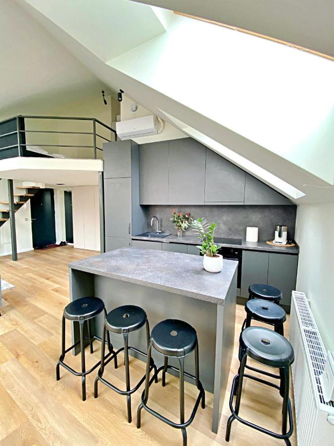 Loft 1 Bd Old Town Apartment By Hostlovers Kaunas Exterior photo