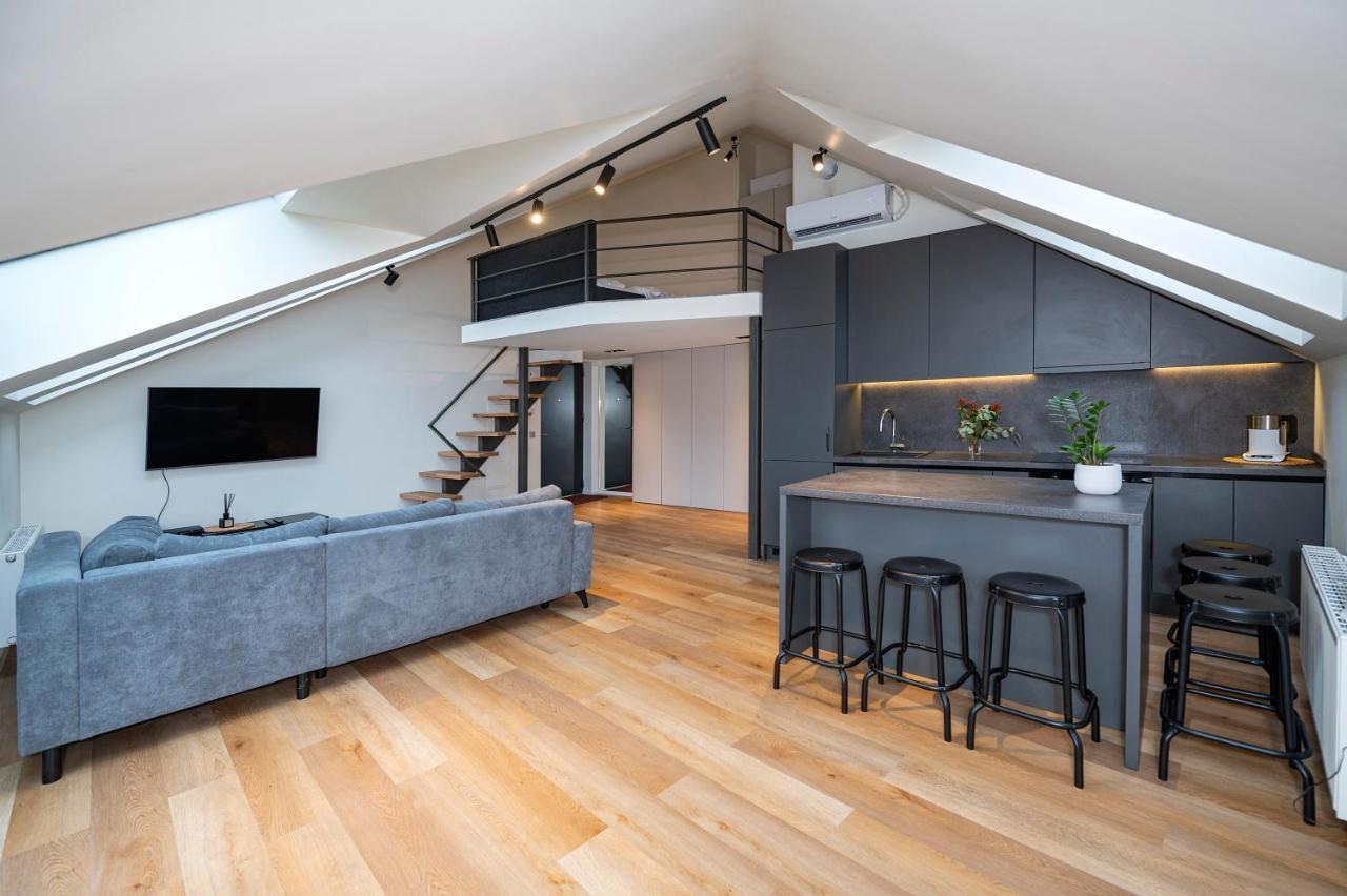 Loft 1 Bd Old Town Apartment By Hostlovers Kaunas Exterior photo